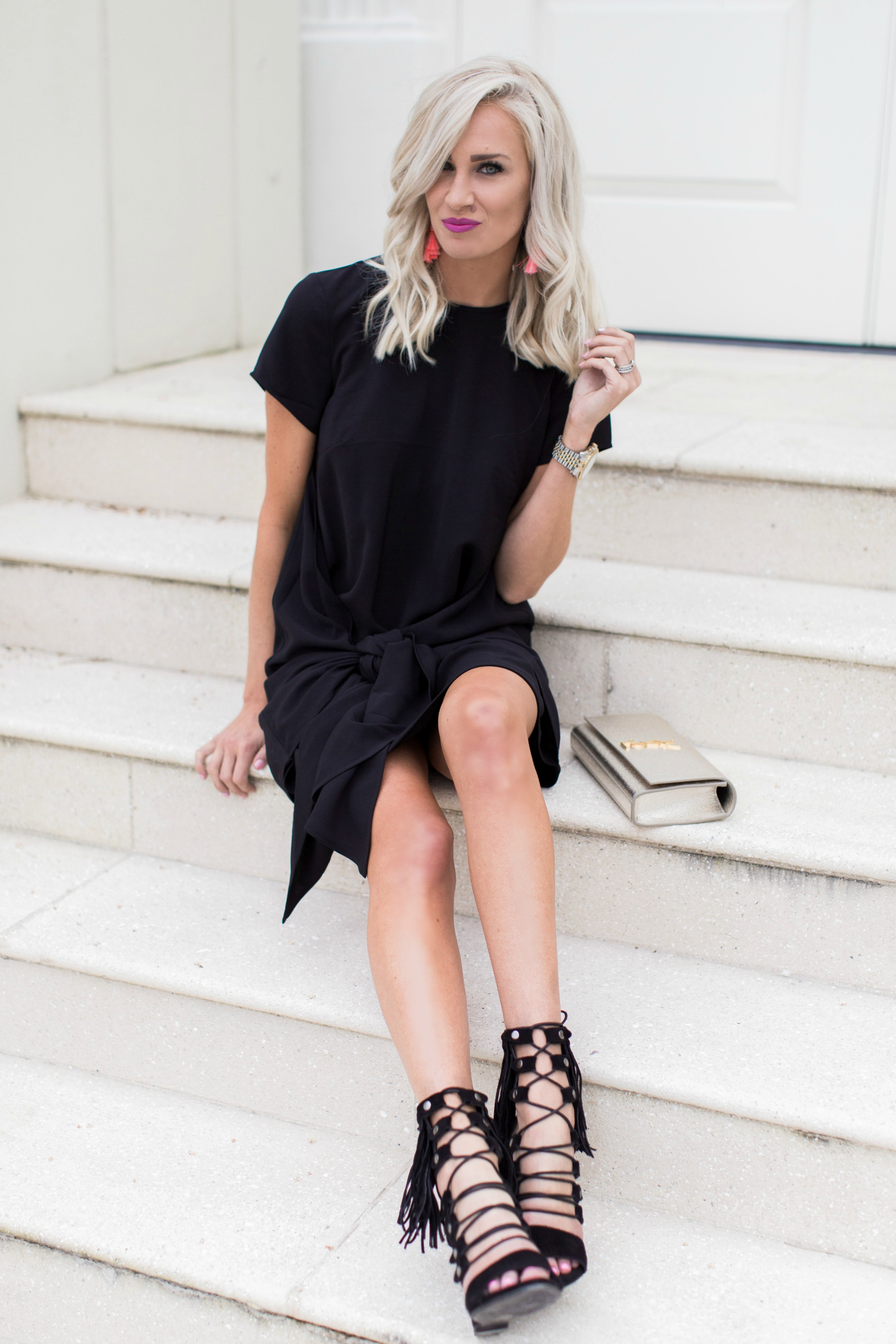 Spice up a basic dress with knee-high gladiator heels for the perfect  night-out look. | Fashion, Black gladiator heels, Outfits vestidos